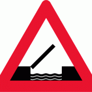 Advarselstavle oplukkelig bro - Færdselstavler Kombi-Skilte