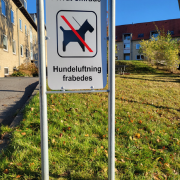 Hund forbudt skilte