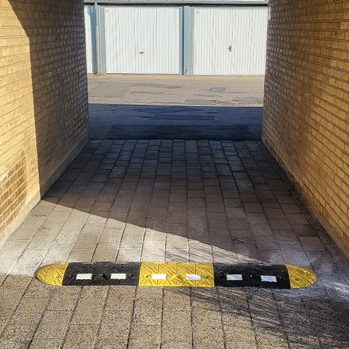 Vejbump og skiltefødder
