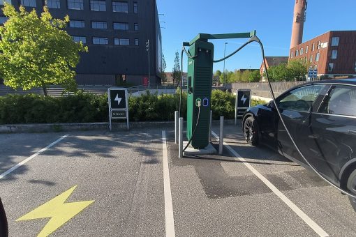 Parkeringsskilte til elbiler, scootere og motorcykler